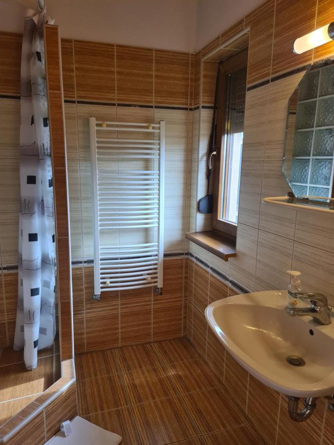 Hajdúszoboszló Mediterran Apartman Es Vendeghaz מראה חיצוני תמונה